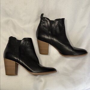 206 Collective Black Leather Ankle Booties - Size 7